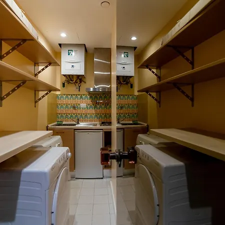 Casa Crispi 33 * 로마