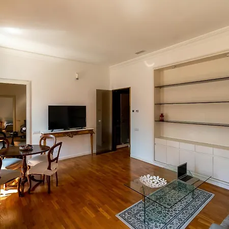 Casa Crispi 33 *